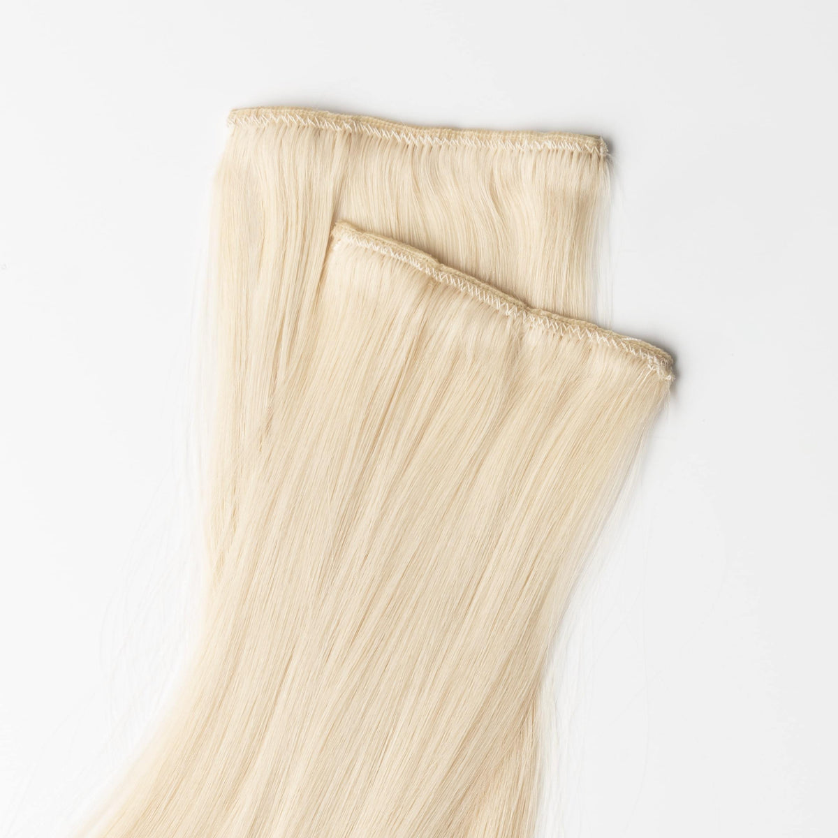 Clip-In Hair Extensions – Light Ash Blonde 60B