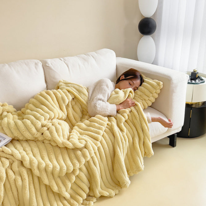 Cozy Comfort Blanket - Perfect Warmth for Winter Evenings