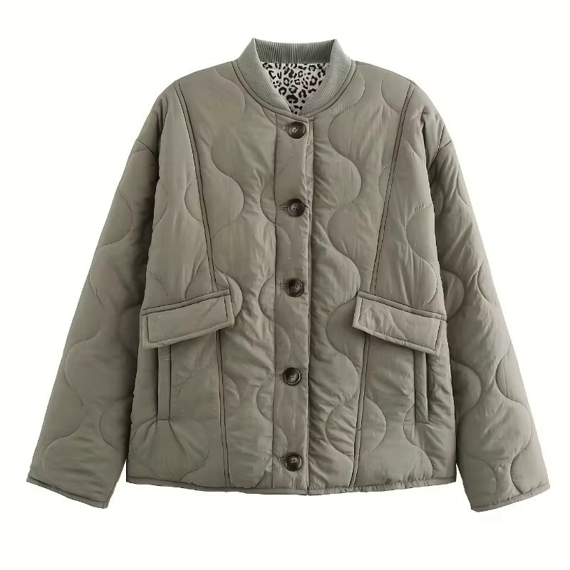 Elegant Jacket with Leopard Print Lining - Chic and Modern