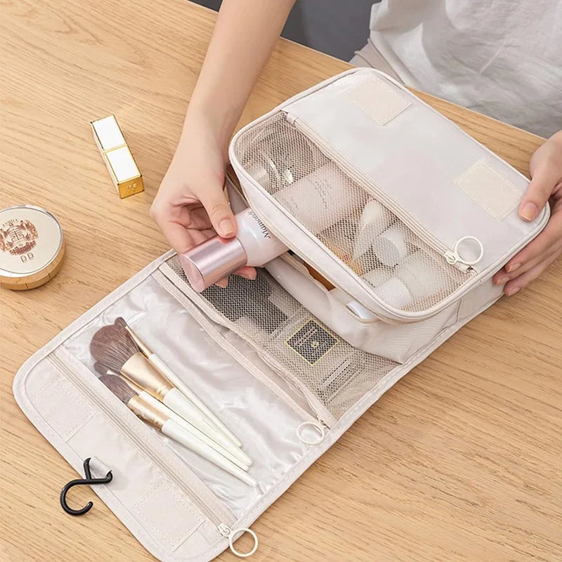 Hanging Toiletry Bag with 6 Compartments and Wet Pocket – Compact, Versatile and Water-Resistant Polyester