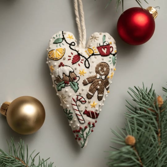 Heart Embroidery Set for Cosy Christmas Magic at Home