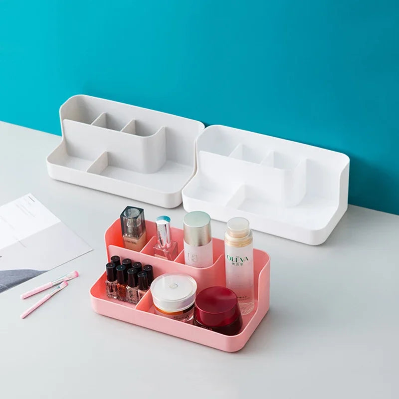 Makeup and Jewelry Organizer – Clear Storage Box in a Universal Design for Organizing Small Items on Vanity and in Bathroom