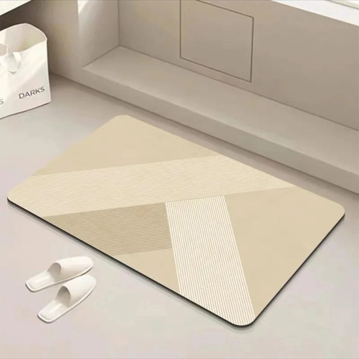 Non-Slip Bathroom Mat with Super-Absorbent Rubber Backing and Eco-Friendly Multicoloured Design