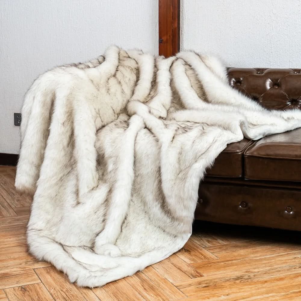 Soft, Warm & Elegant Faux Fur Blanket