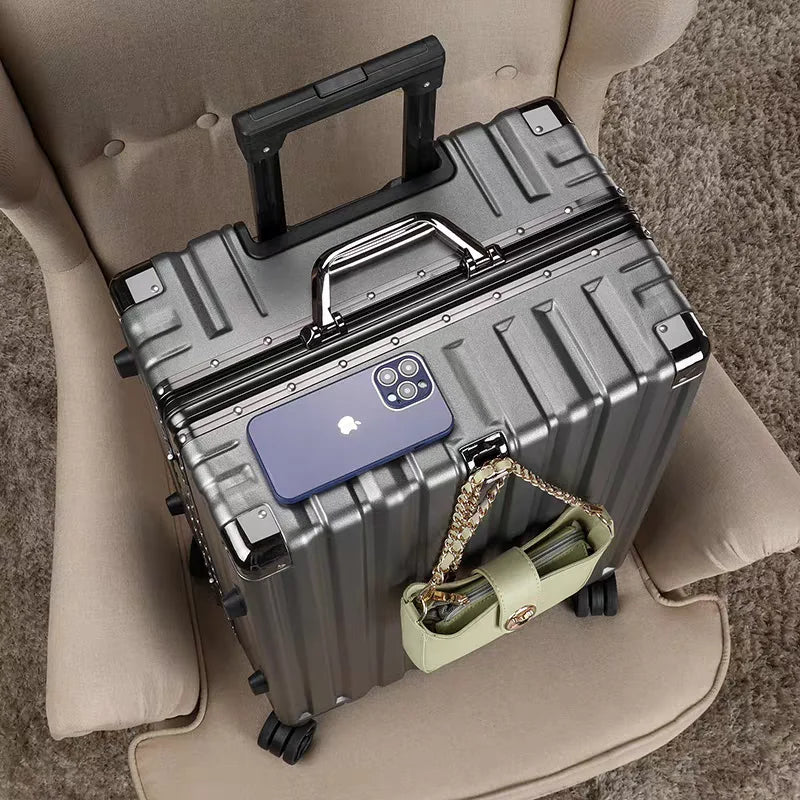 Unisex Hardshell Suitcase with Robust Aluminum Frame