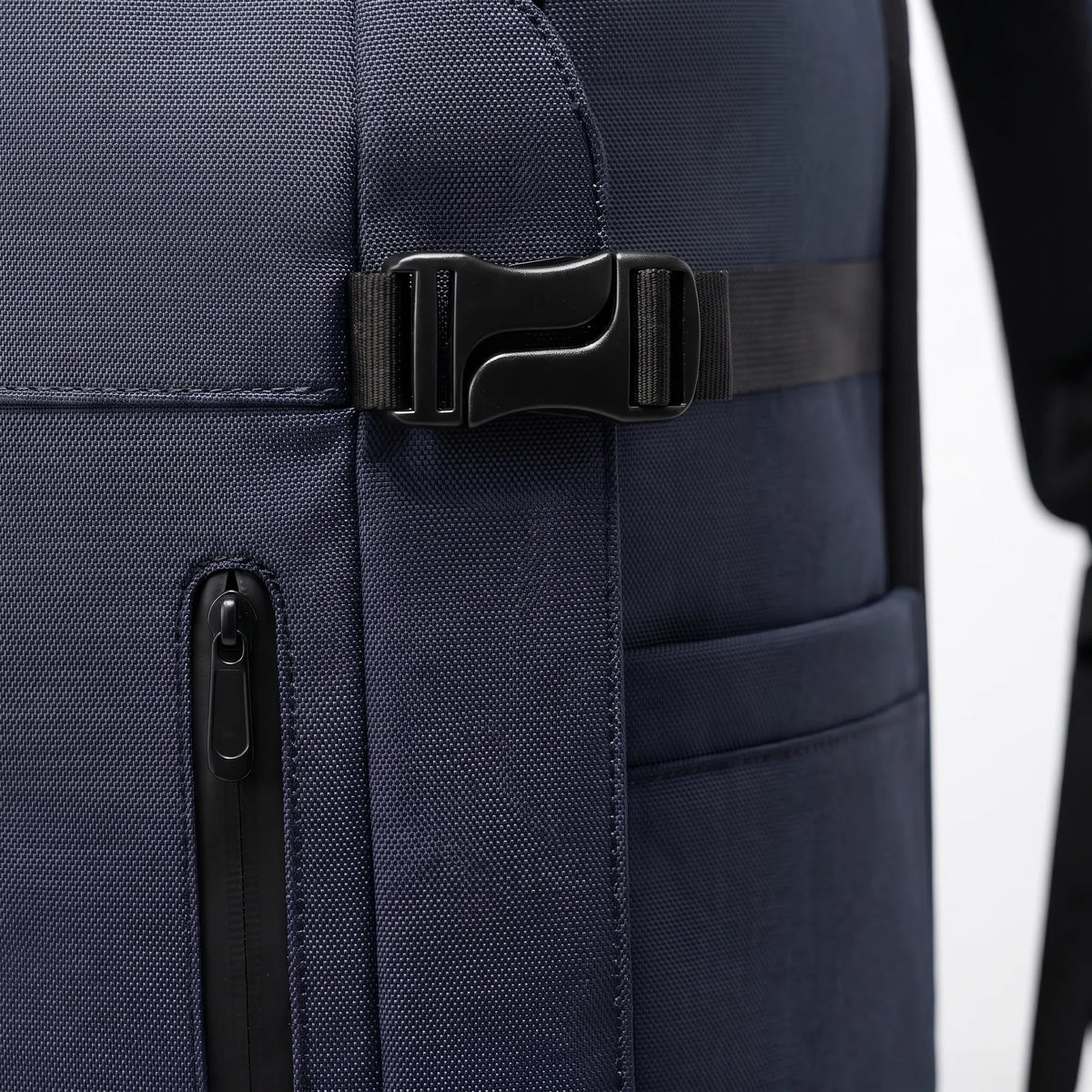 Unisex Large Capacity Travel Backpack for Weekends and Commuting