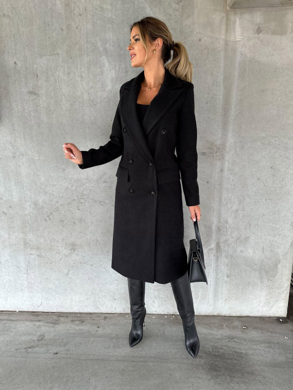 Women's Elegant and Comfortable Long Coat
